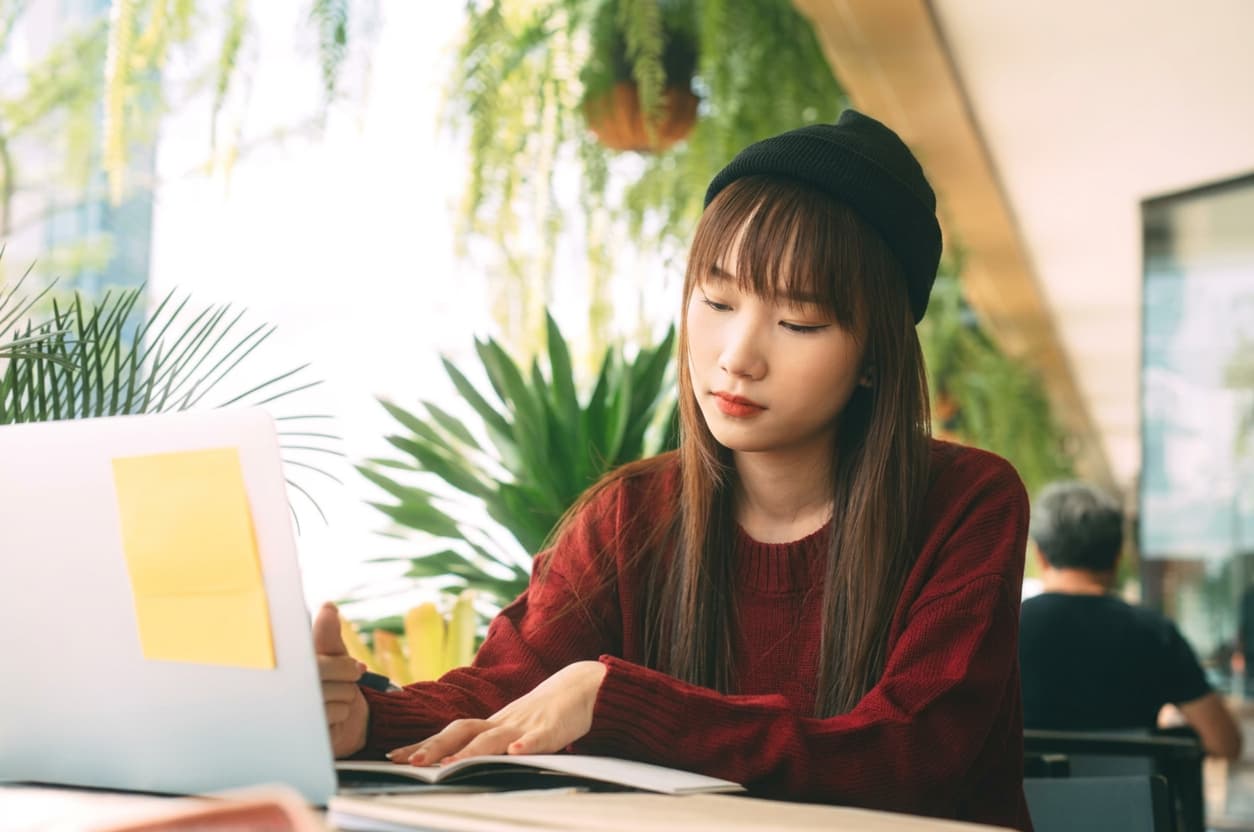 A student aligning international exam results with overseas intakes.
